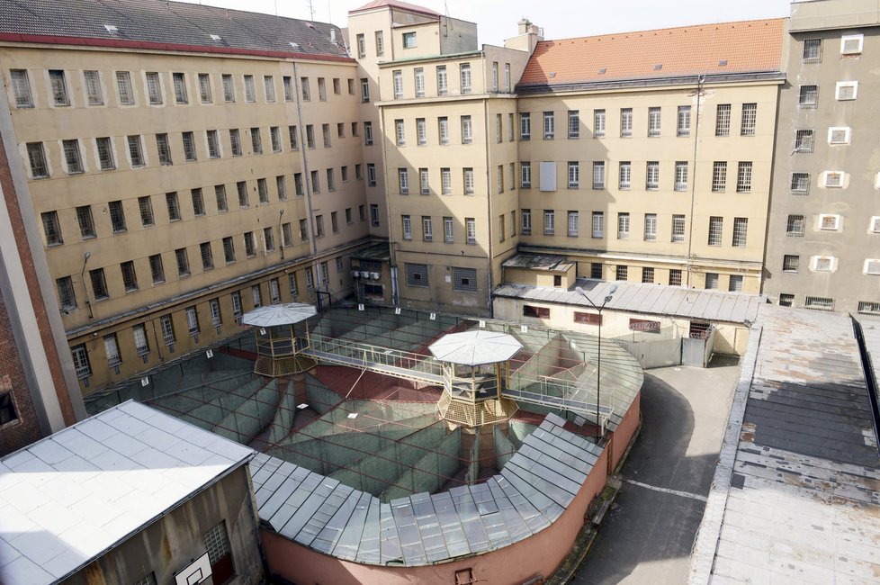 Věznice Praha-Ruzyně