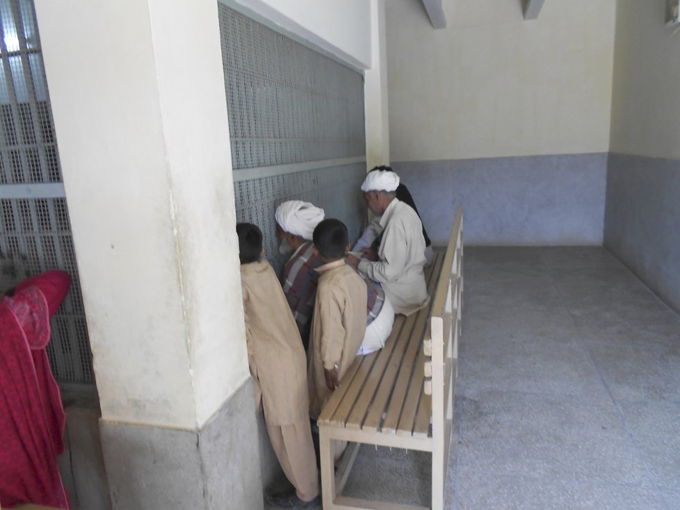 Návštěvní místnost pákistánské věznice