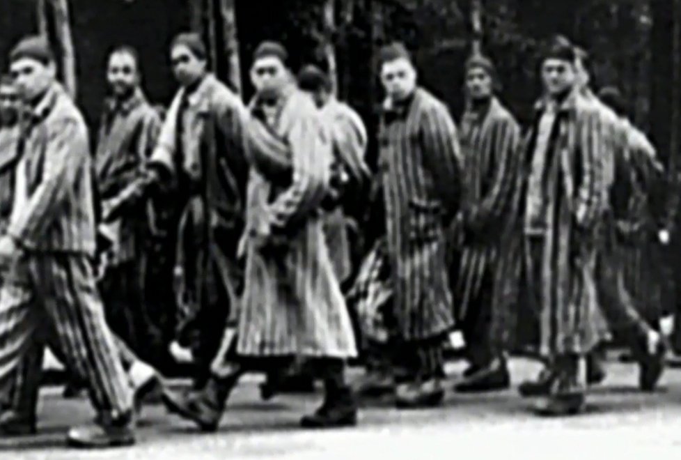 Vězni pochodující na smrt z Tachova