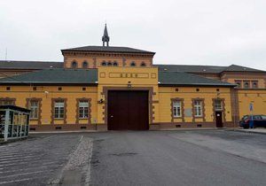 Den hrůzy mezi vězni na Borech: Jeden se zabil, dalšího znásilnili!
