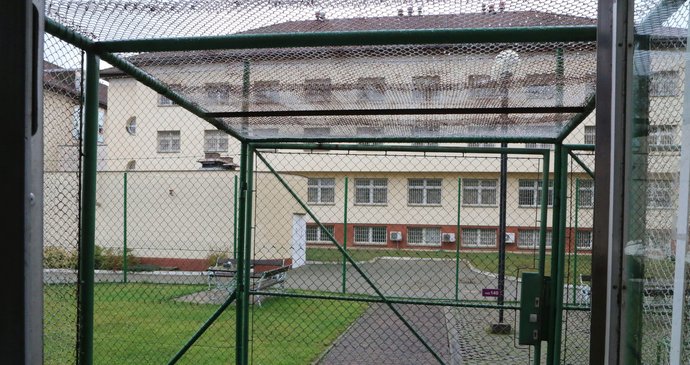 Nádvoří brněnské věznice.