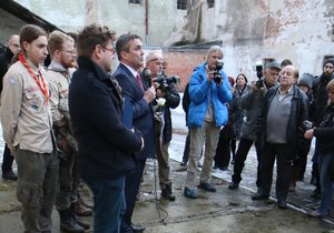 Tady se popravovalo. Na speciální desce s hákem a zavšenou smyčkou zemřelo v 50. letech minulého století 13 lidí.