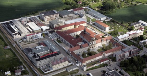 Zápisky bývalého vězně: Valdice, kartuziánský klášter v zajetí ostnatého drátu 