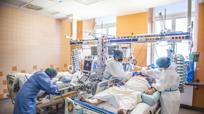 Covidové oddělení ve VFN v Praze. Covidové oddělení ve VFN v Praze.