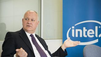 Intel chystá rekordní akvizici. Za rivala Alteru dá skoro 17 miliard dolarů