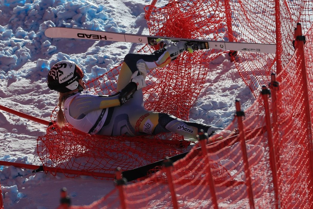 Norka Kajsa Vickhoffová Lieová si při super-G ve Val di Fassa zlomila levou nohu