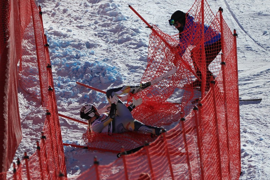 Norka Kajsa Vickhoffová Lieová si při super-G ve Val di Fassa zlomila levou nohu