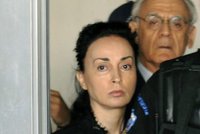 Manželka odsouzeného řeckého ministra: Utekla z vězení