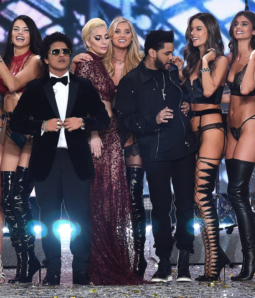 Victoria&#39;s Secret 2016: Andílci, Bruno Mars, Lady Gaga a The Weeknd