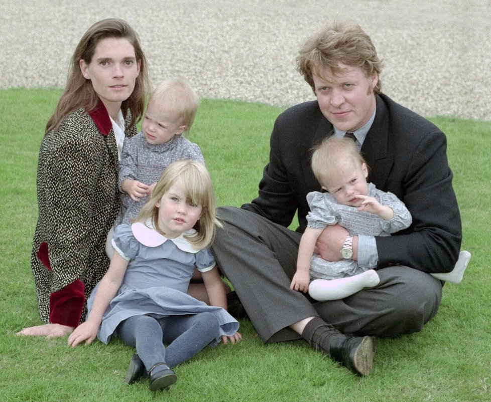 Charles Spencer s bývalou manželkou a dvojčaty.