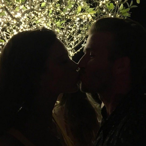 Victoria a David Beckhamovi při novoročním polibku!