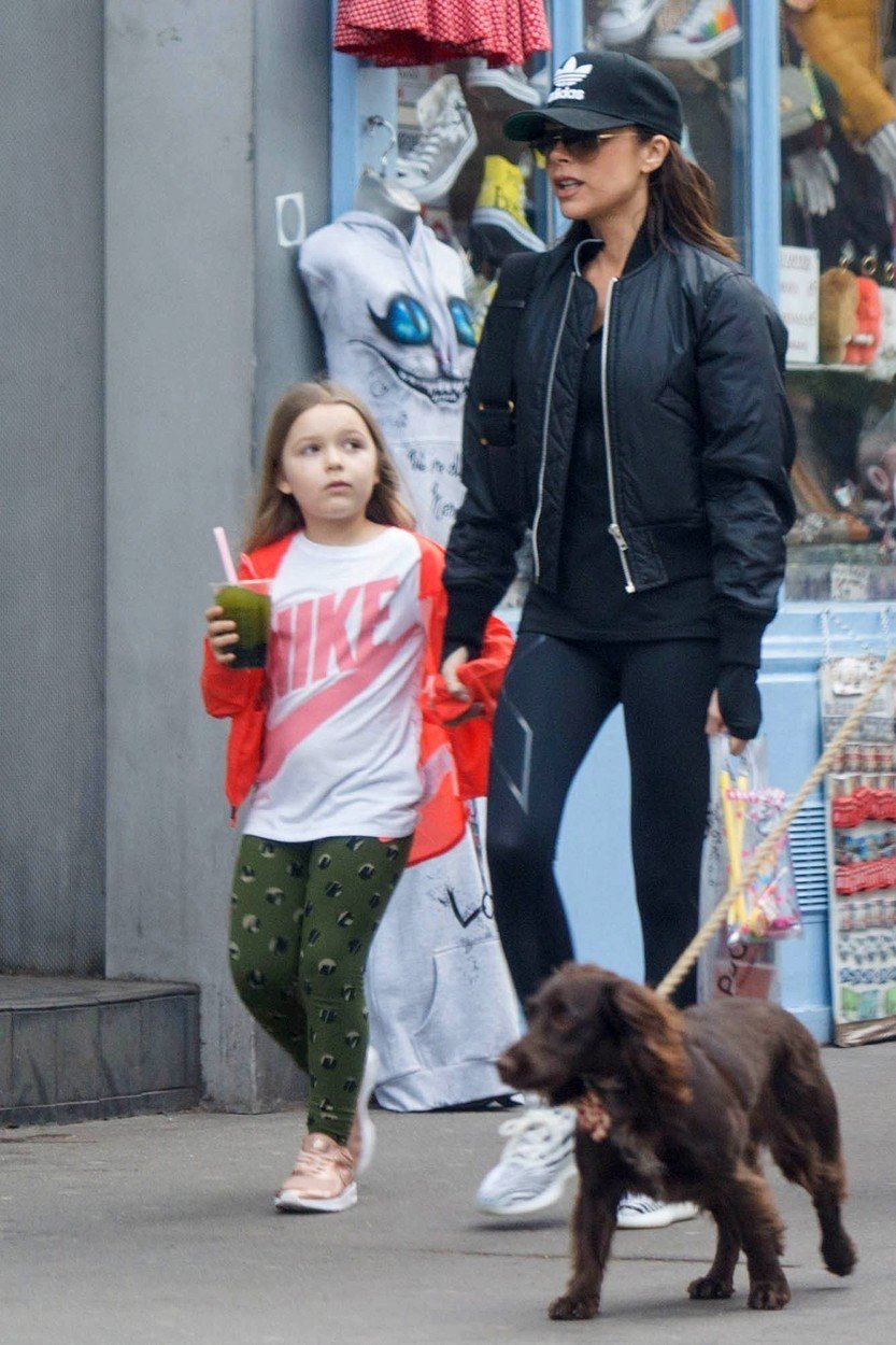 Victoria Beckham vyvedla svou dcerku.