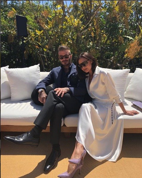 Victoria Beckham s manželem Davidem Beckhamem na její narozeninový den.