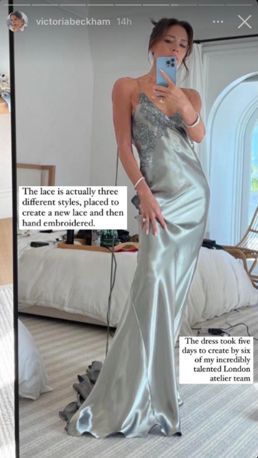 Victoria Beckhamová se rozpovídala o šatech, které oblékla na synovu svatbu.