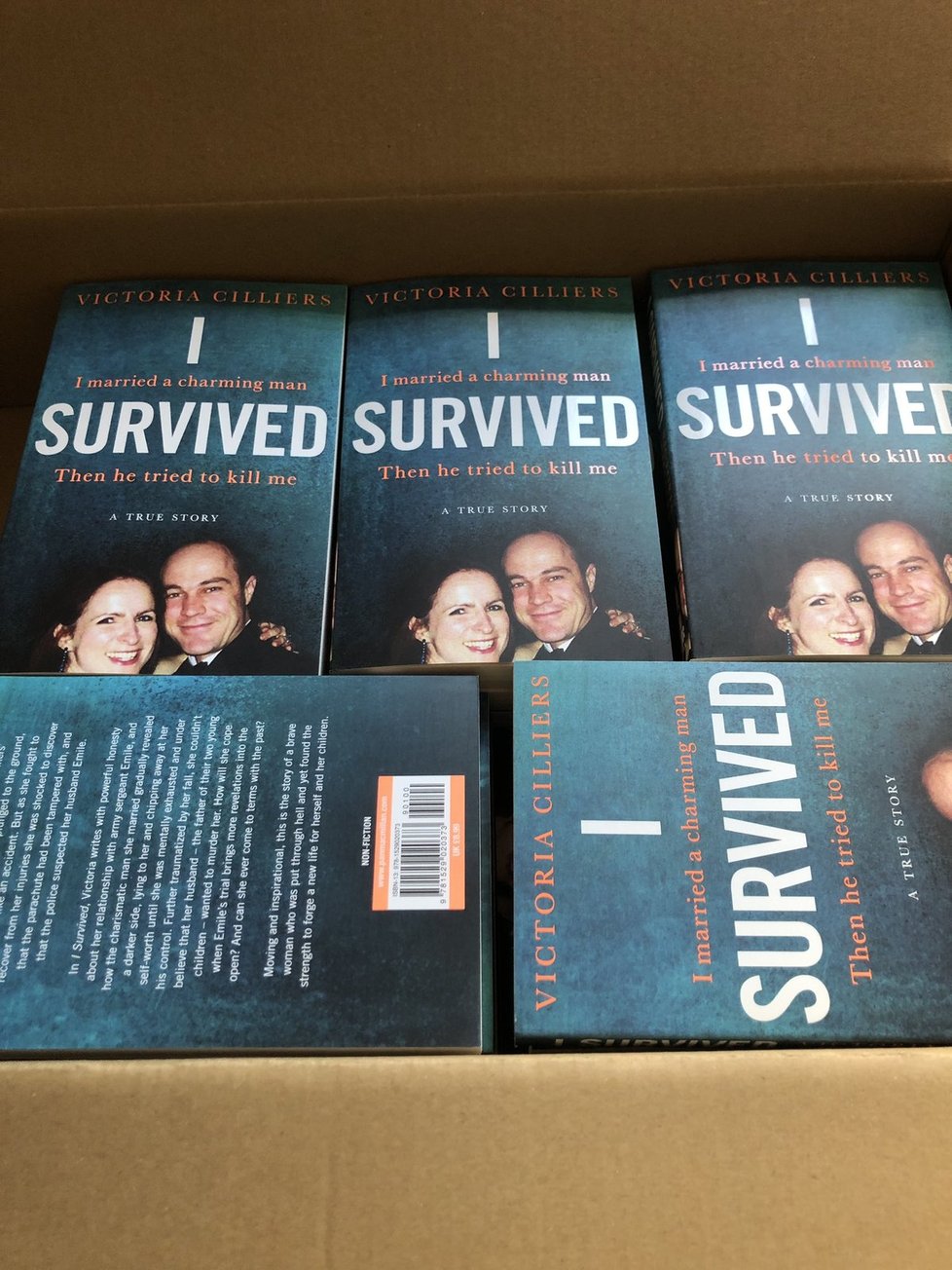 Žena svůj životní příběh popsala v knize I Survived (Přežila jsem).