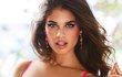 Portugalská supermodelka Sara Sampaio (26) odložila na pláži v Mexiku vrchní díl plavek. A kam se poděla její dokonale vytvarovaná ňadra, která předvádí v prádle od  Victoria`s Secret?