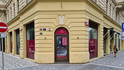 Nový monobrand butik sídlí kousek od Staroměstského náměstí, paralelně s Pařížskou ulicí.