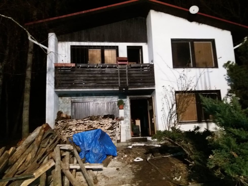 Ve Vidči na Vsetínsku hořel rodinný dům.