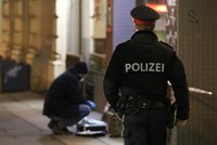 Podezřelý z pobodání lidí ve Vídni byl zadržen. Je to Afghánec