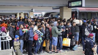 Pašeráci uprchlíků hledají nové trasy do EU. Mohly by se týkat i Česka. Rakousko „tajně“ kontroluje hranice