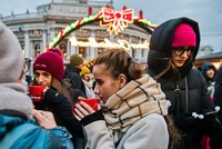 Vánoční trhy ve Vídni: Na kolik letos vyjde svařák a jaké překvapení z Česka tam najdete?