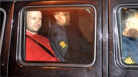 AUDIO: Breivikův telefonát na policii