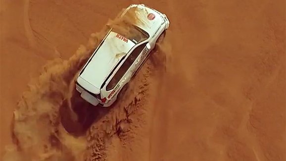 Video: Jak nejlépe trénovat na Dakar? Samozřejmě v dunách!