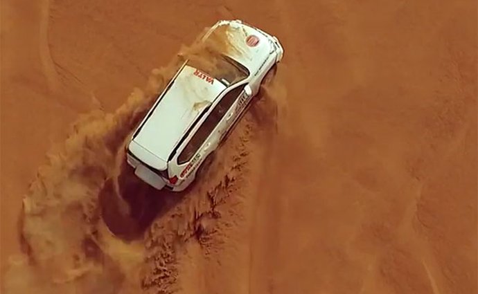 Video: Jak nejlépe trénovat na Dakar? Samozřejmě v dunách!