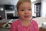 Dvouletá holčička Makena zpívá píseň od Adele