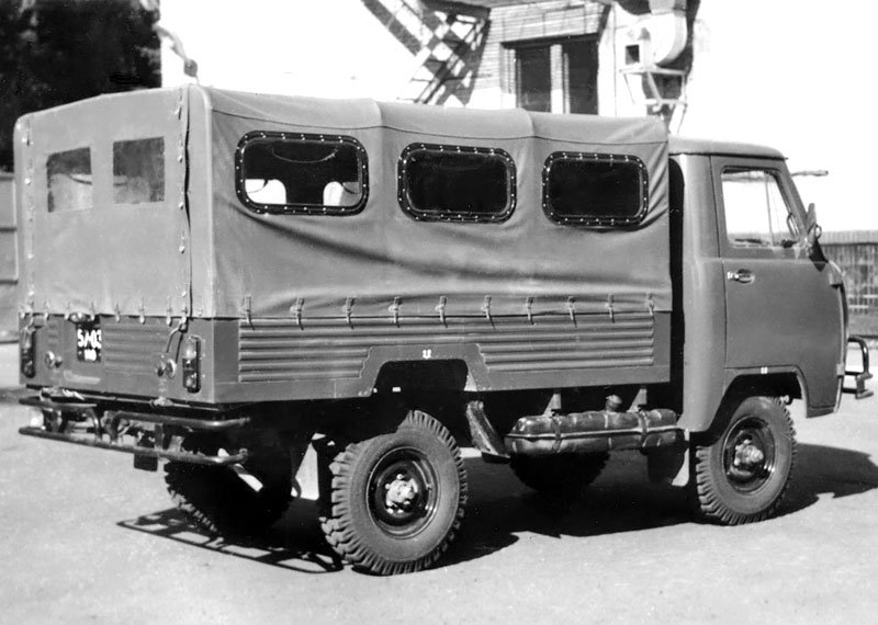 UAZ 3303