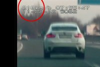 Rychle a zběsile na Moravě: V ukradeném BMW se řítil 218 km/h