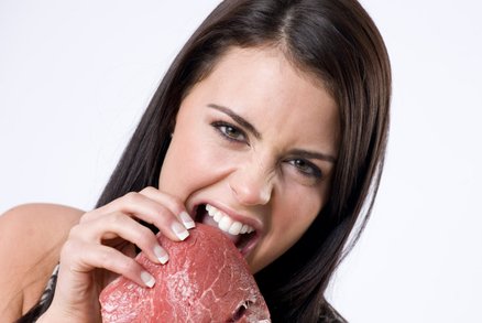 Snídejte steak! Výstřední doporučení? Ne, trenérka tvrdí, že díky tomu zhubnete a naberete svaly