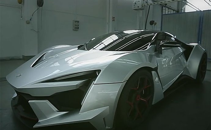 W Motors Fenyr SuperSport se představuje na prvním videu