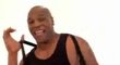 Mike Tyson v parodii na skladbu Every little step od od Bobby Browna.