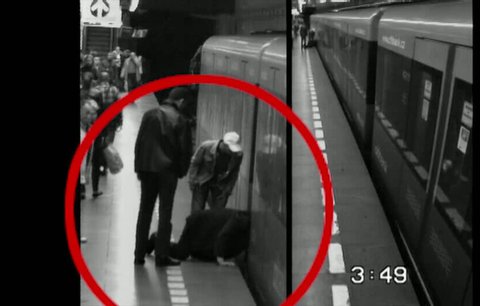 Zázrak! Žena spadla v Praze pod vlak metra: Odešla po svých!
