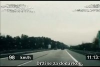 Neuvěřitelné video! Policie honí cyklistu na dálnici. Marně