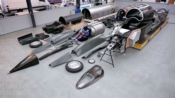 Video: Bloodhound SSC jako velká stavebnice