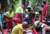 Neštěstí na svatbě: Takhle zachraňovali nevěstu!