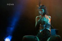 VIDEO: Exmilenka Etzlera svádí v sexy korzetu