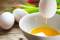 Jak vyfouknout vajíčko jednou dírkou a bez námahy?