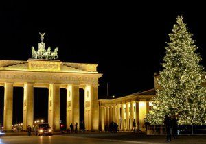 Podívejte se na nejkrásnější vánoční stromky z celého světa