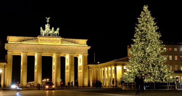 Nejkrásnější vánoční stromečky z celého světa: Nalaďte se na sváteční atmosféru!
