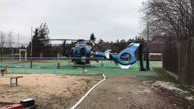 Mluvčí policejního prezidia Eva Kropáčová popsala, jak došlo k nehodě vrtulníku ve Staré Huti u Dobříše