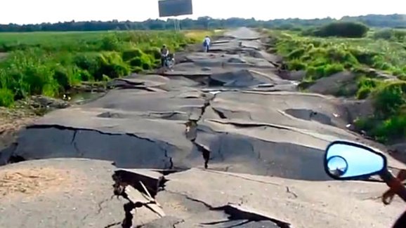 Video: Nejhorší silnice na světě je v Rusku
