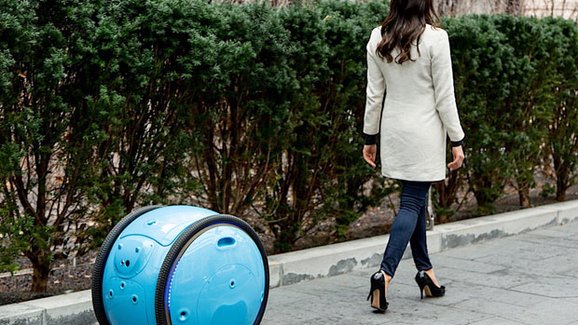 Piaggio Gita: Tahle malá divná věc je osobní robot-taška