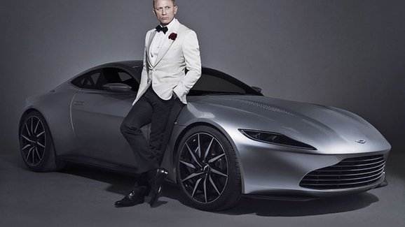 Nevěříte, že auta Jamese Bonda předpověděla budoucnost? Tady je hned několik důkazů!