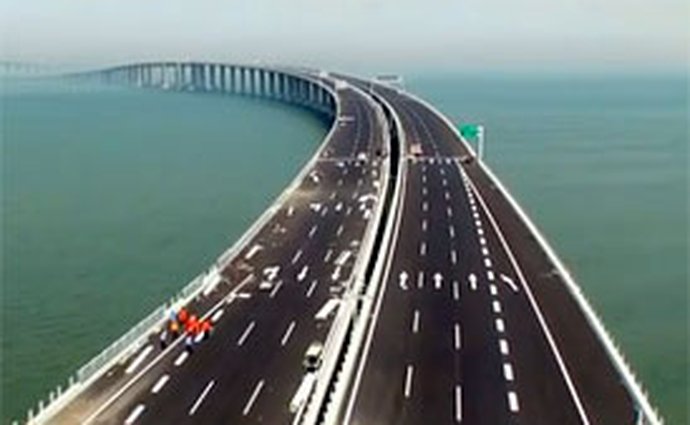 Video: Čína má 42 km dlouhý most