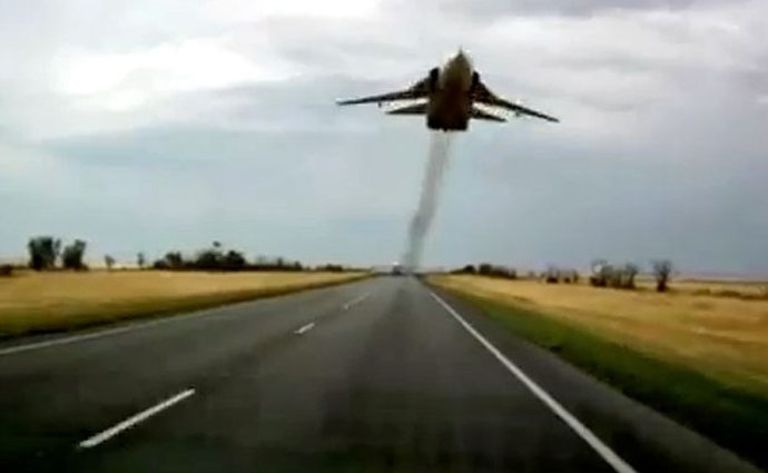 Video: V Rusku se podle silnic řídí i piloti