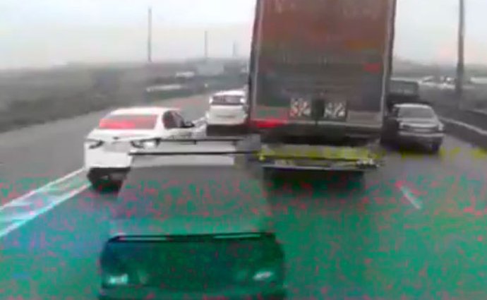 Video: Když kamionu selžou brzdy