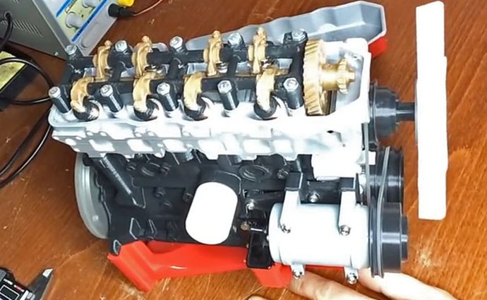 Video: Funkční modely motoru a převodovky z 3D tiskárny